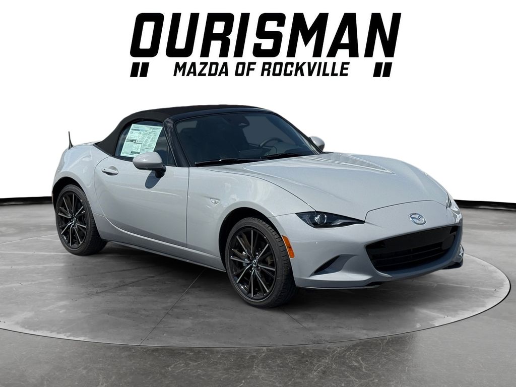 2026 Mazda MX-5 Miata Grand Touring Image 3 of 25