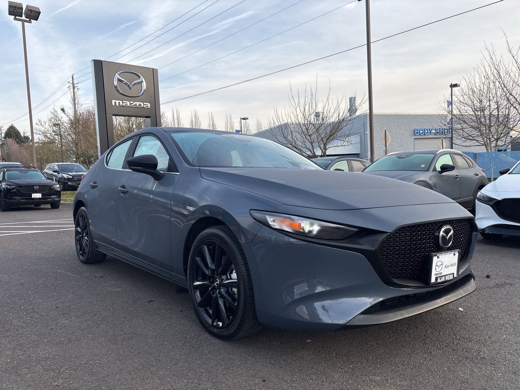 2026 Mazda Mazda3 Hatchback 2.5 S Carbon Edition Image 2 of 24