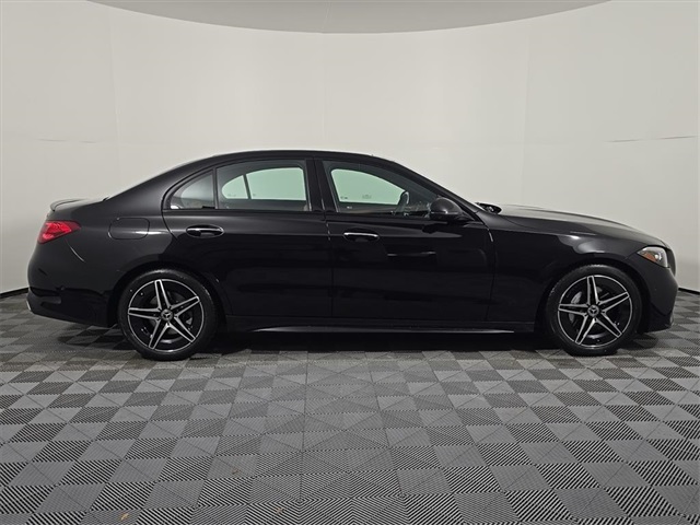 2026 Mercedes-Benz C-Class 300 Image 4 of 28