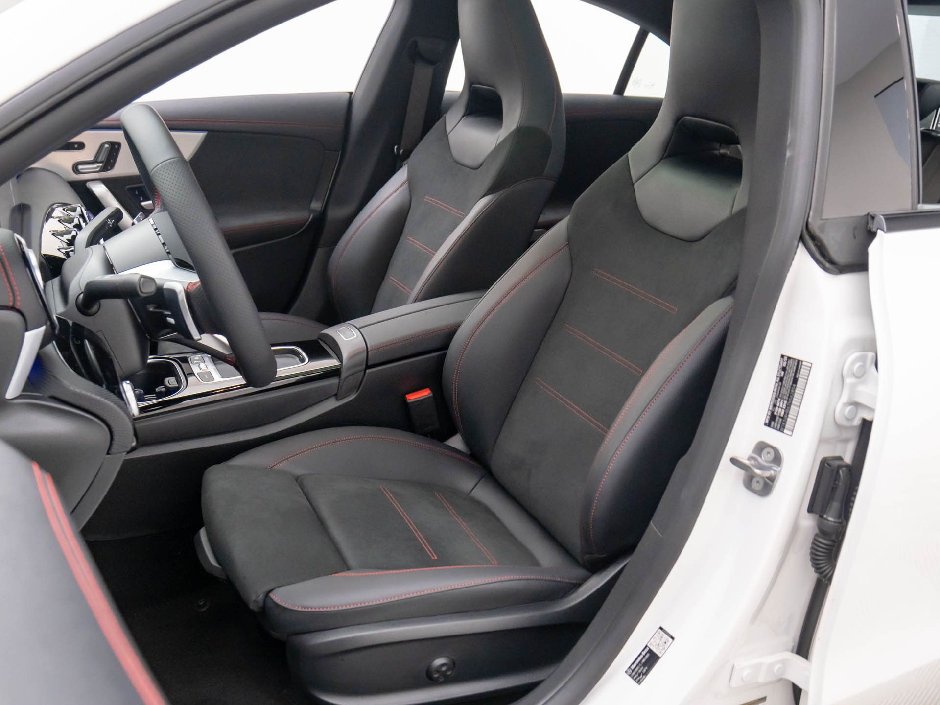 2026 Mercedes-Benz CLA 250 Image 15 of 40