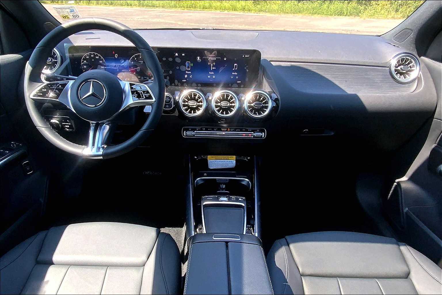 2026 Mercedes-Benz GLA 250 Image 8 of 16