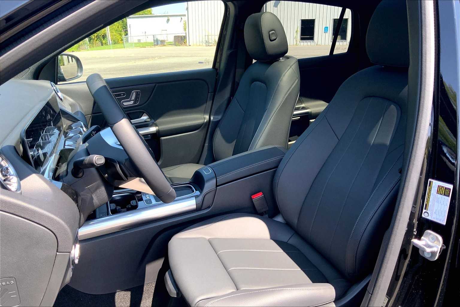 2026 Mercedes-Benz GLA 250 Image 7 of 16