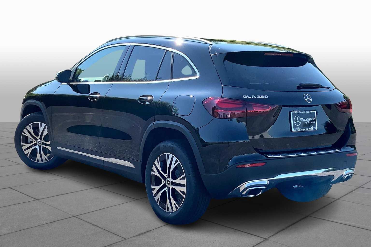 2026 Mercedes-Benz GLA 250 Image 5 of 16