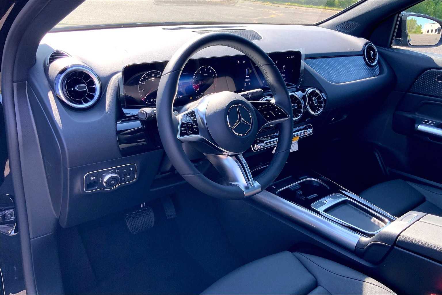 2026 Mercedes-Benz GLA 250 Image 9 of 16