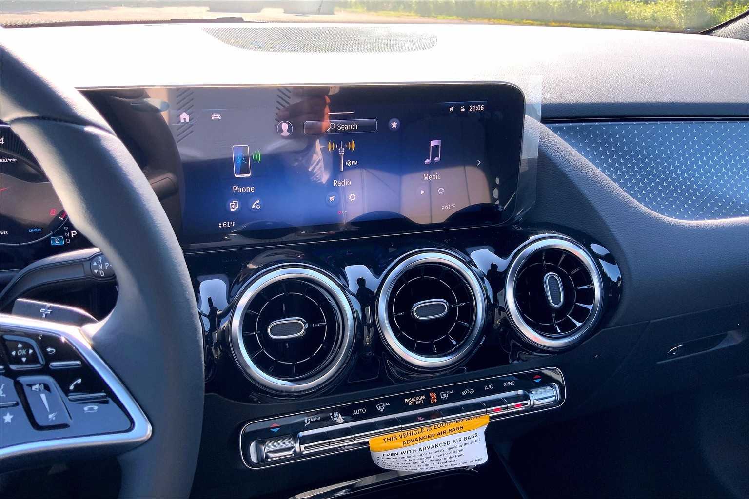 2026 Mercedes-Benz GLA 250 Image 10 of 16