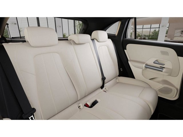 2026 Mercedes-Benz GLA 250 Image 38 of 42