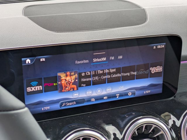 2026 Mercedes-Benz GLB 250 Image 21 of 36