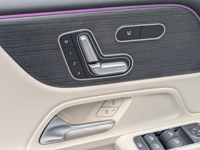 2026 Mercedes-Benz GLB 250 Image 25 of 36