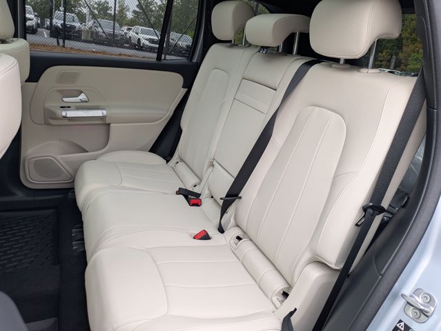 2026 Mercedes-Benz GLB 250 Image 15 of 36