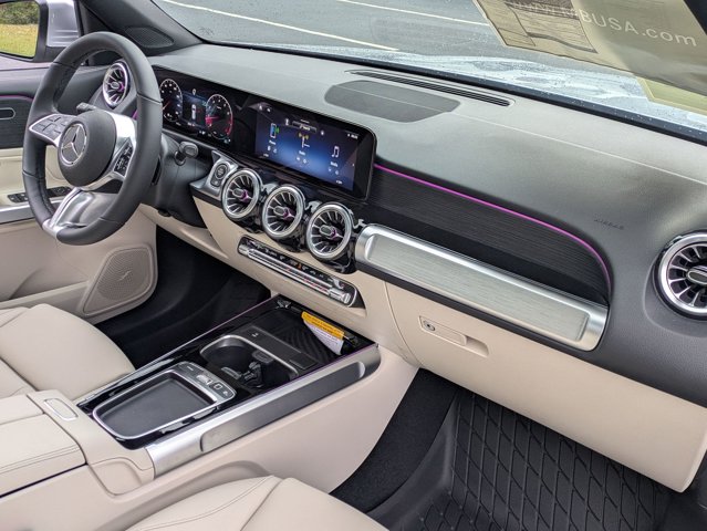 2026 Mercedes-Benz GLB 250 Image 18 of 36