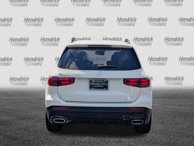 2026 Mercedes-Benz GLB 250 Image 7 of 36