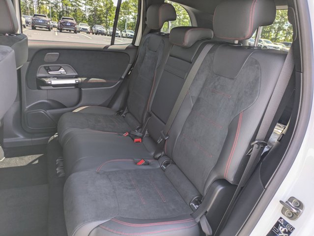 2026 Mercedes-Benz GLB 250 Image 15 of 36