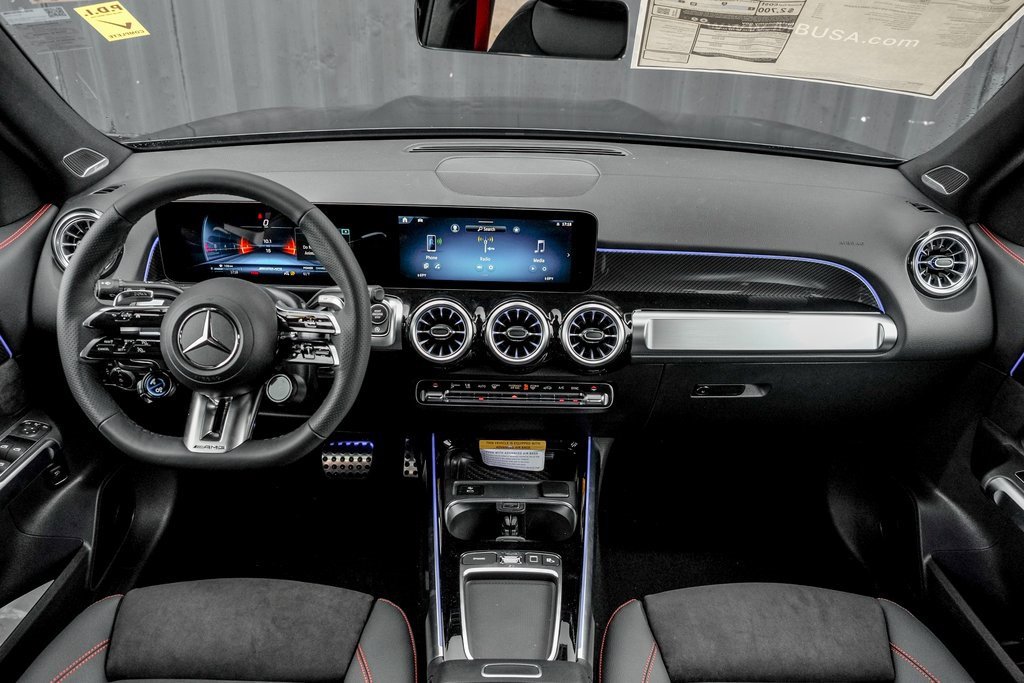 2026 Mercedes-Benz GLB AMG 35 Image 16 of 37