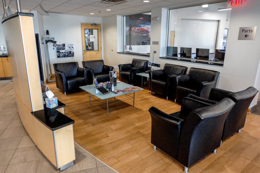 2026 Mercedes-Benz GLB AMG 35 Image 12 of 37