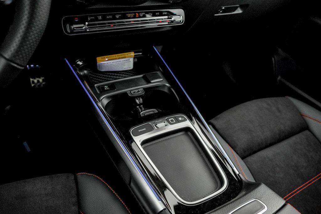 2026 Mercedes-Benz GLB AMG 35 Image 21 of 37