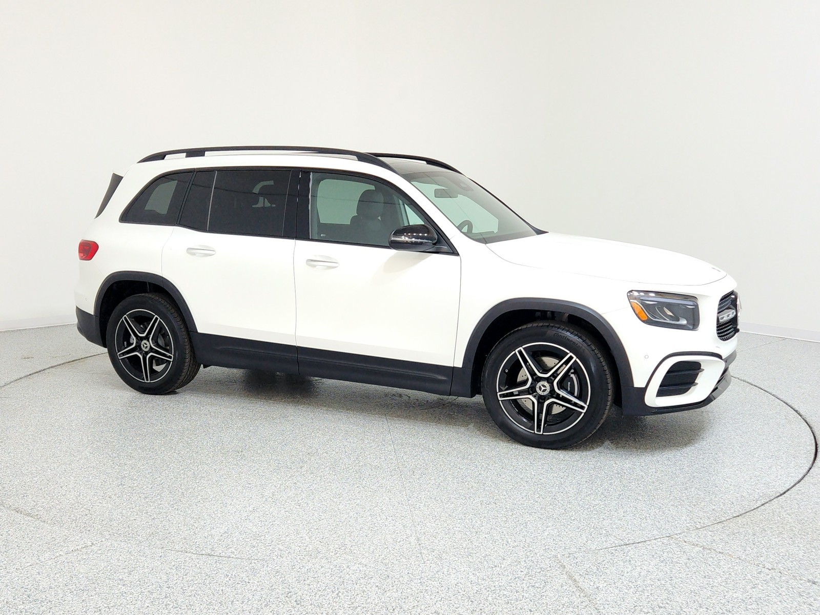 2026 Mercedes-Benz GLB 250 Image 4 of 21