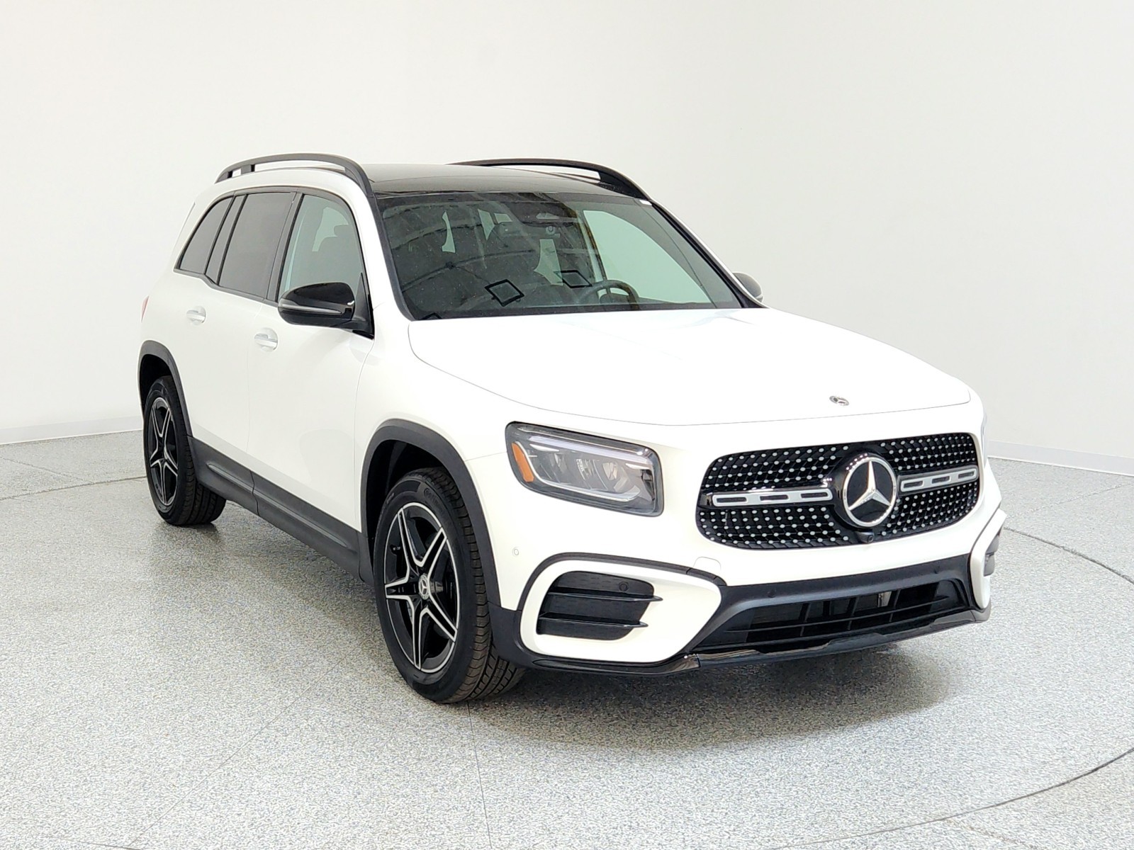 2026 Mercedes-Benz GLB 250 Image 5 of 21