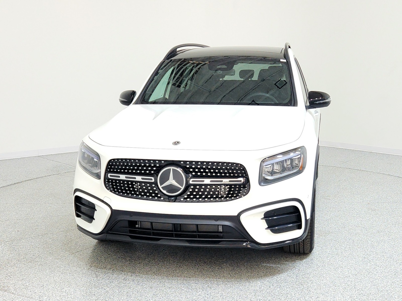 2026 Mercedes-Benz GLB 250 Image 3 of 21