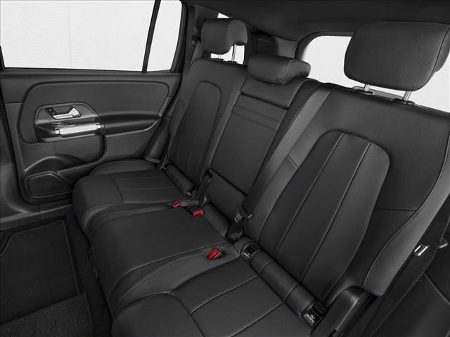 2026 Mercedes-Benz GLB 250 Image 5 of 11