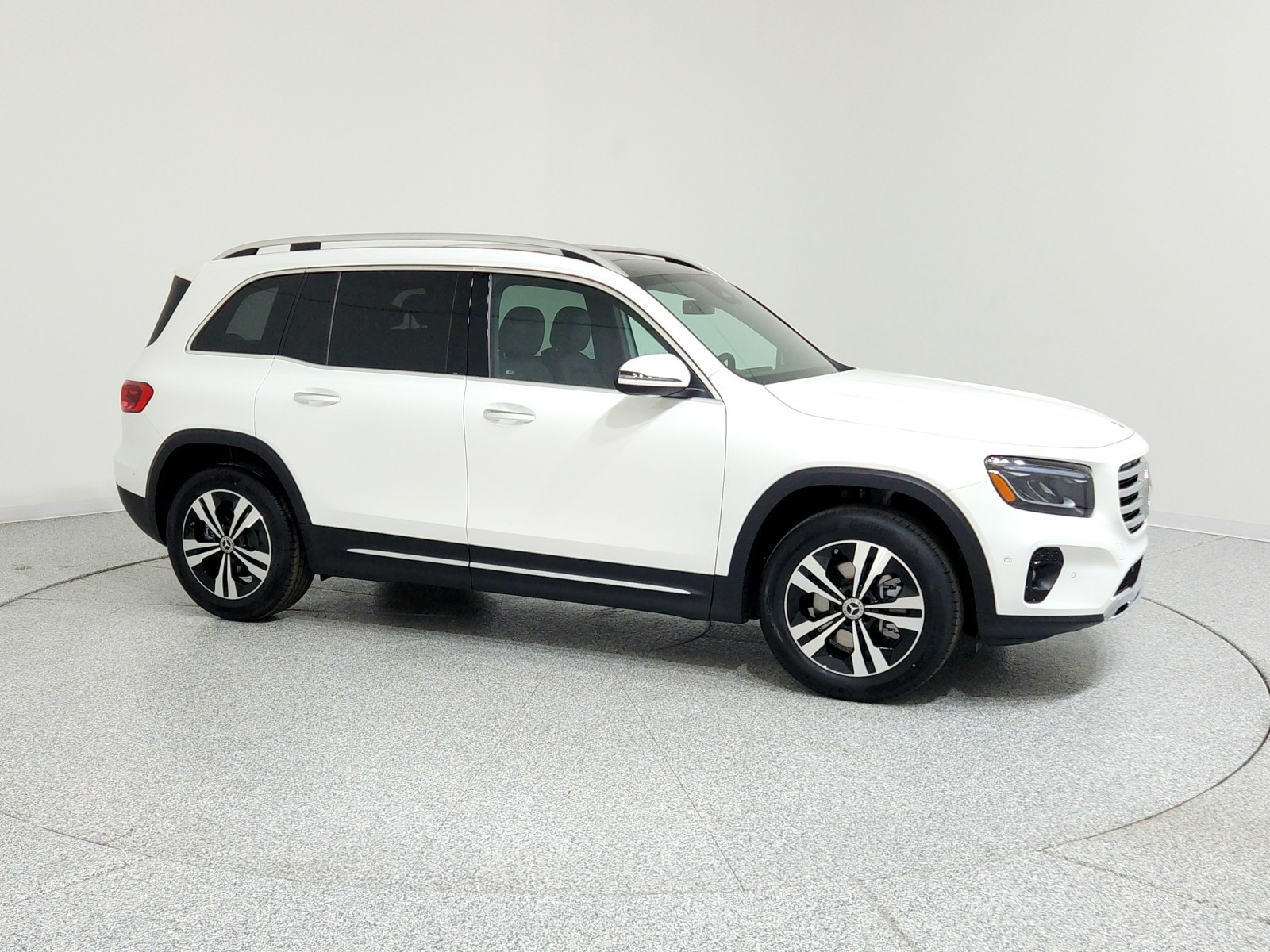 2026 Mercedes-Benz GLB 250 Image 4 of 21