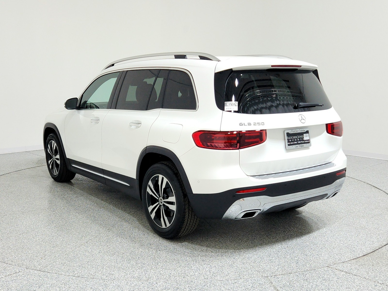 2026 Mercedes-Benz GLB 250 Image 10 of 21