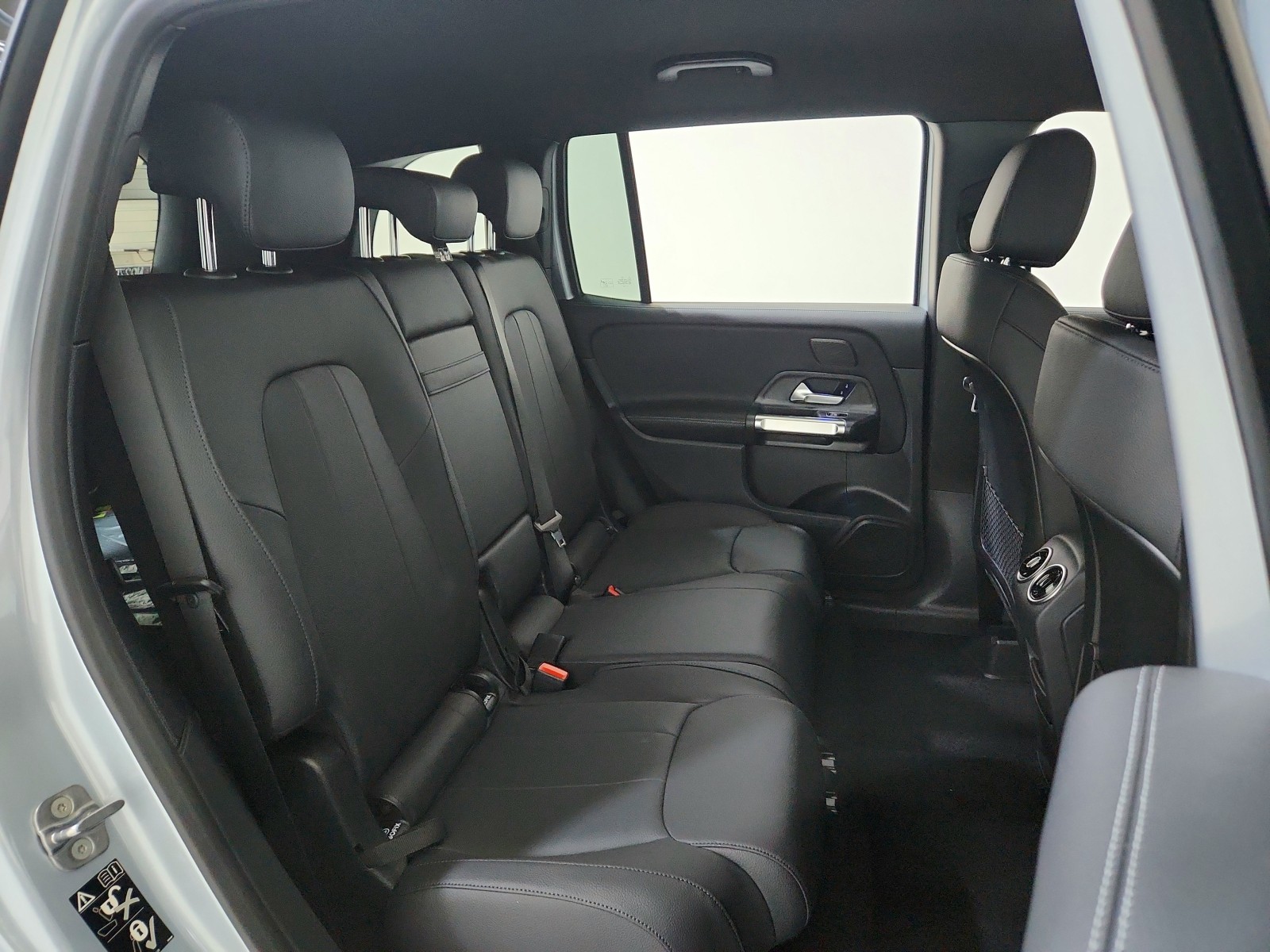 2026 Mercedes-Benz GLB 250 Image 12 of 21