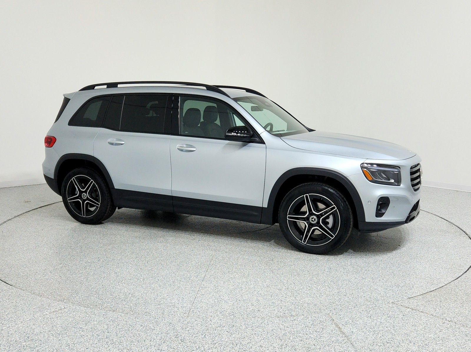 2026 Mercedes-Benz GLB 250 Image 4 of 21