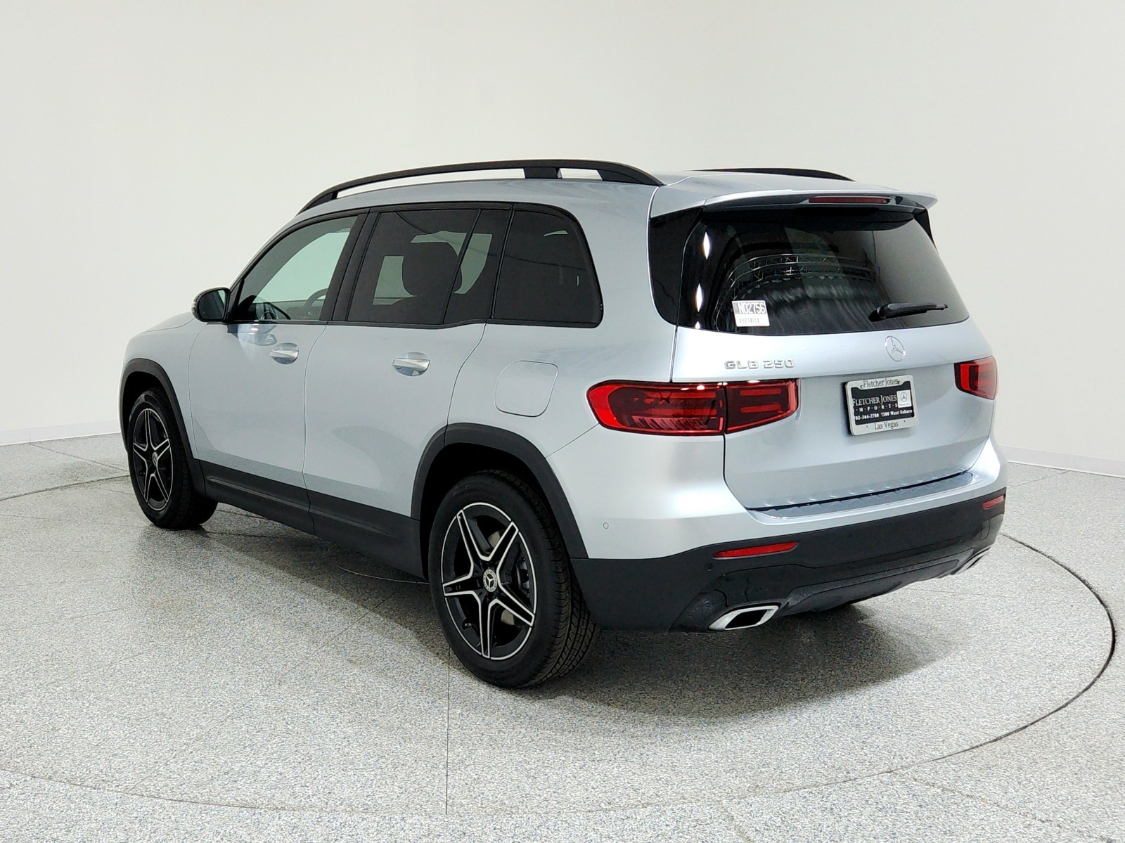 2026 Mercedes-Benz GLB 250 Image 10 of 21