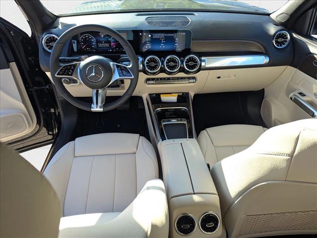 2026 Mercedes-Benz GLB 250 Image 11 of 16