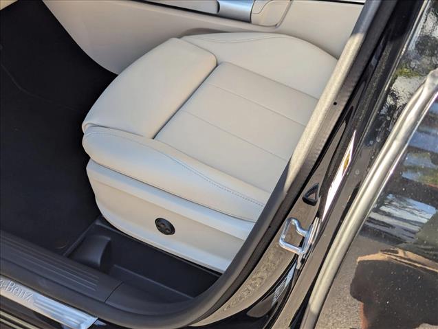 2026 Mercedes-Benz GLB 250 Image 16 of 16