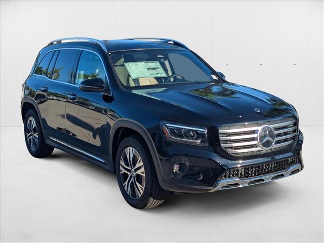 2026 Mercedes-Benz GLB 250 Image 2 of 16