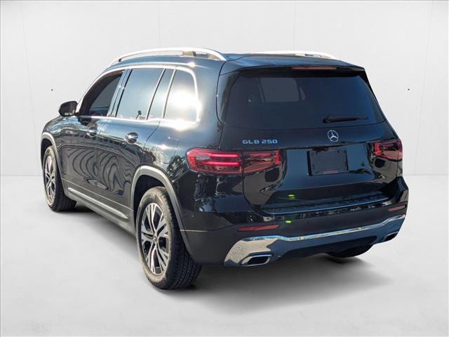 2026 Mercedes-Benz GLB 250 Image 5 of 16