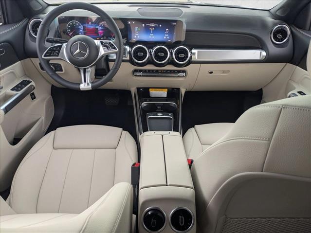 2026 Mercedes-Benz GLB 250 Image 14 of 15