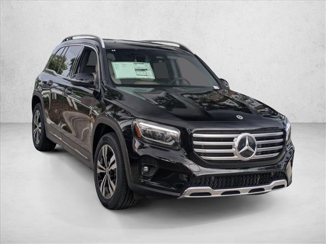 2026 Mercedes-Benz GLB 250 Image 2 of 15
