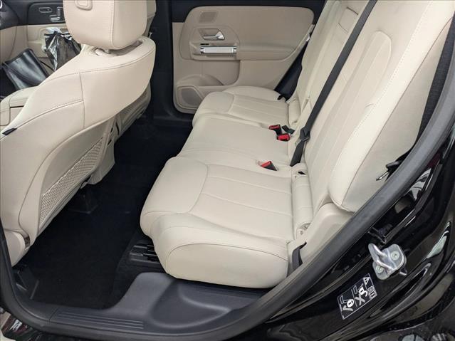 2026 Mercedes-Benz GLB 250 Image 9 of 15