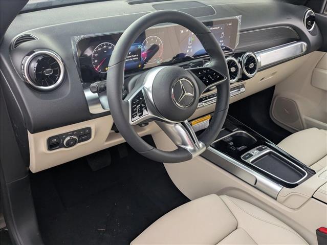 2026 Mercedes-Benz GLB 250 Image 10 of 15