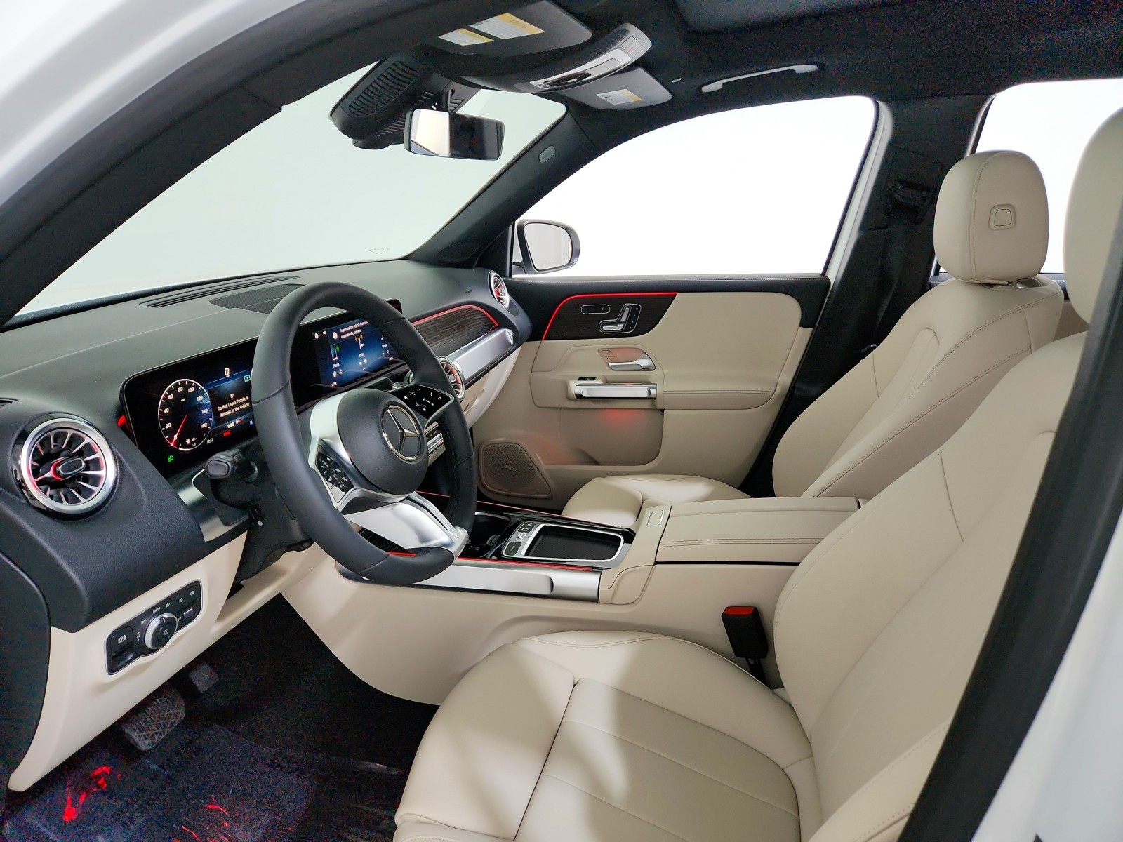 2026 Mercedes-Benz GLB 250 Image 18 of 21