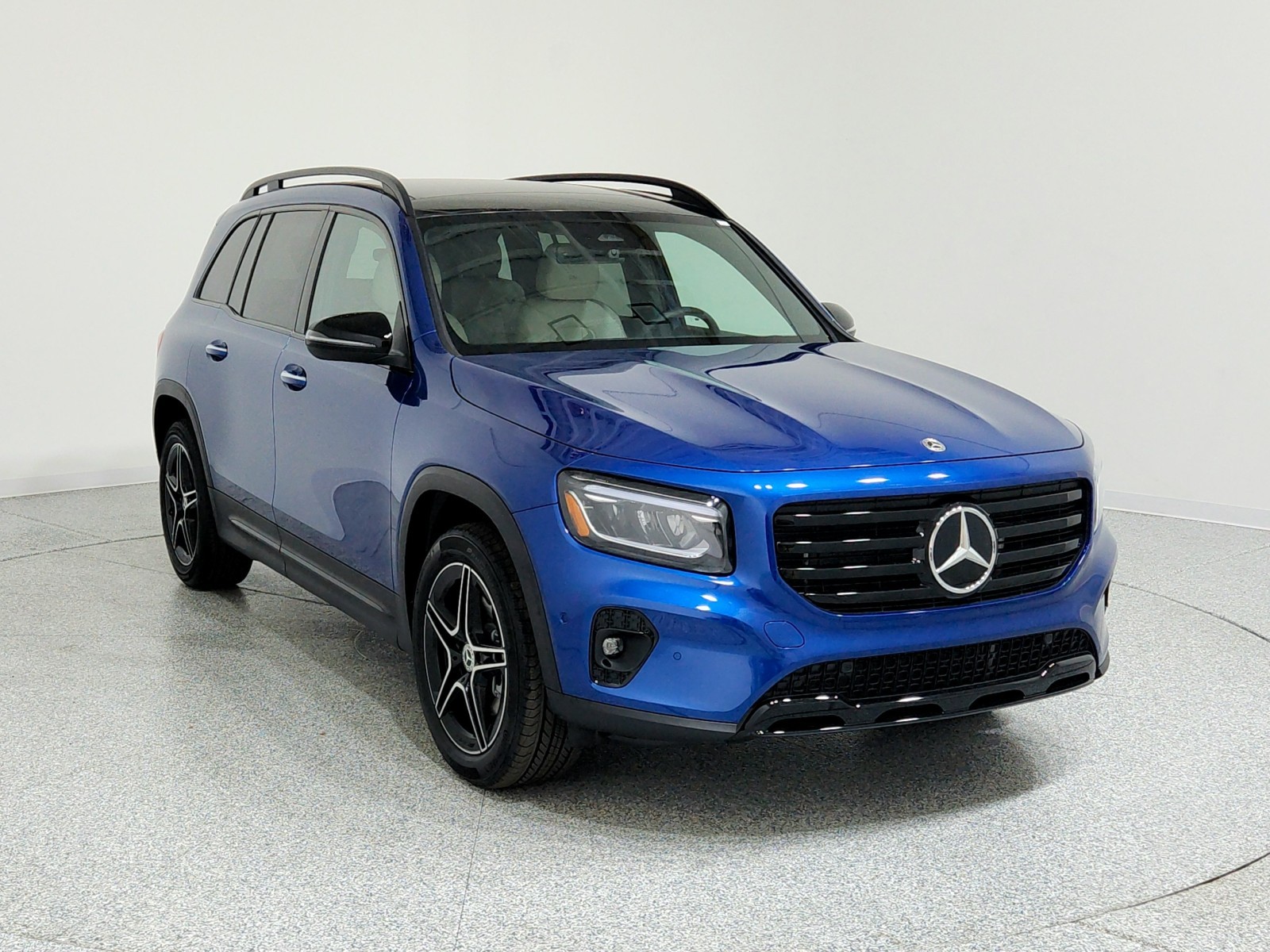 2026 Mercedes-Benz GLB 250 Image 5 of 21