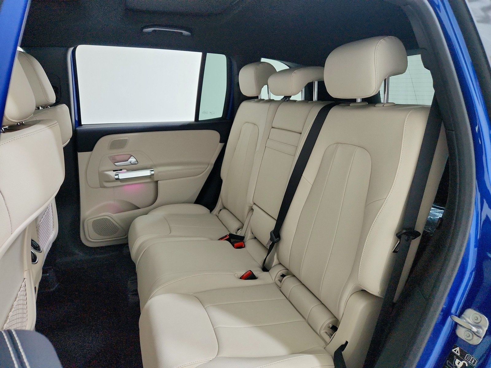 2026 Mercedes-Benz GLB 250 Image 13 of 21