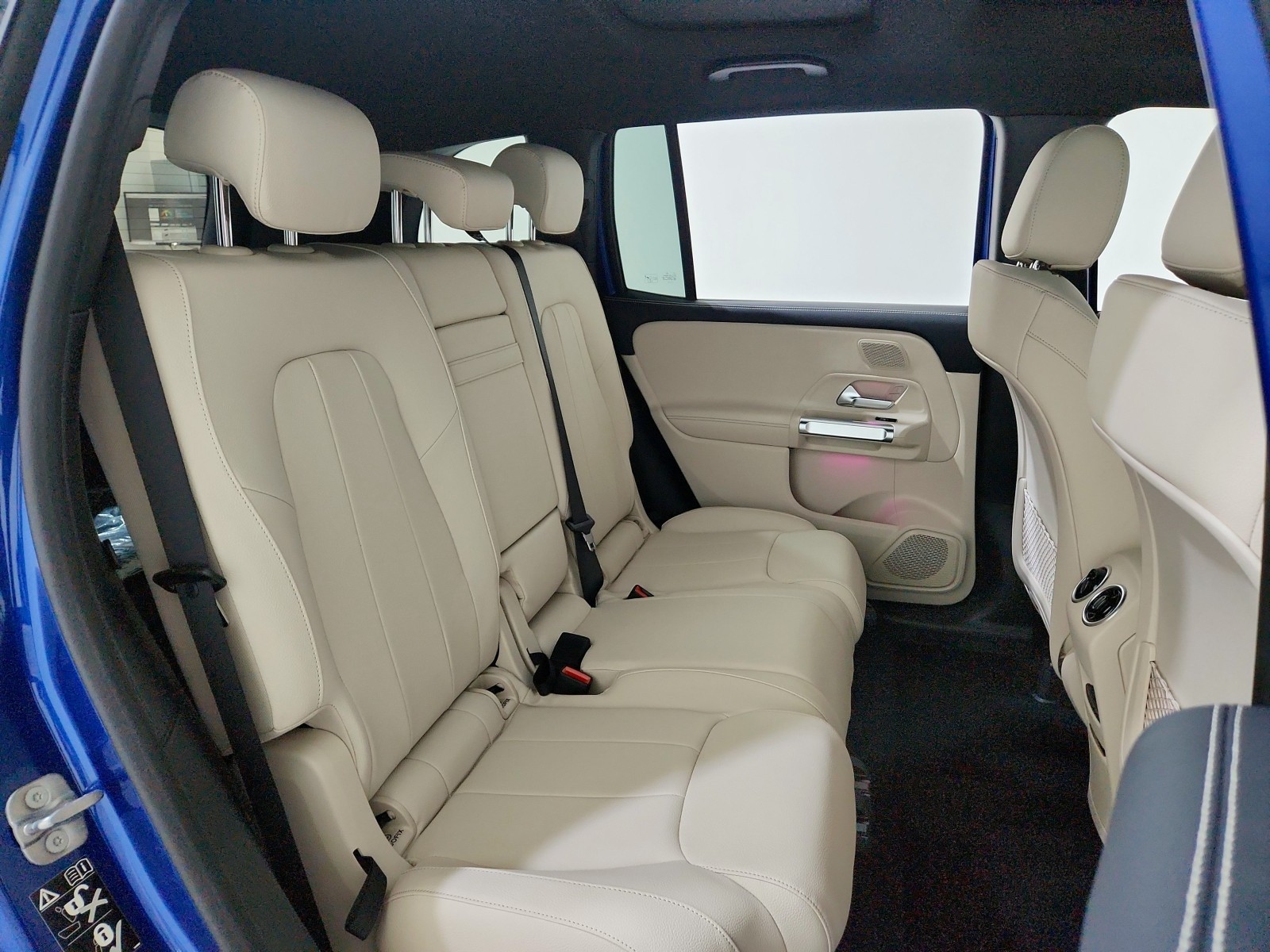 2026 Mercedes-Benz GLB 250 Image 12 of 21