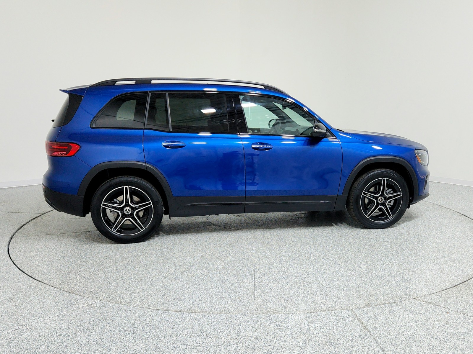 2026 Mercedes-Benz GLB 250 Image 7 of 21