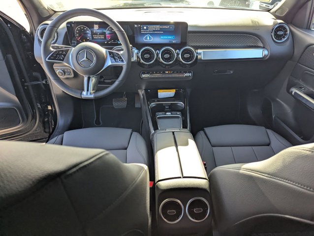 2026 Mercedes-Benz GLB 250 Image 11 of 16