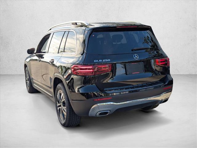 2026 Mercedes-Benz GLB 250 Image 6 of 16