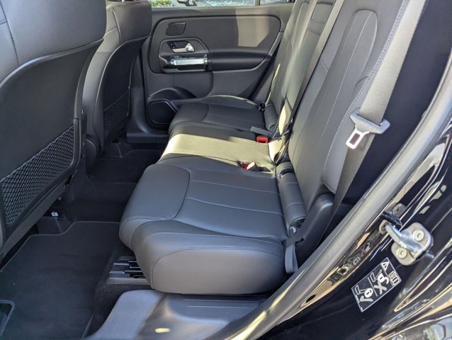 2026 Mercedes-Benz GLB 250 Image 9 of 16