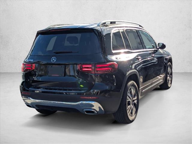 2026 Mercedes-Benz GLB 250 Image 4 of 16