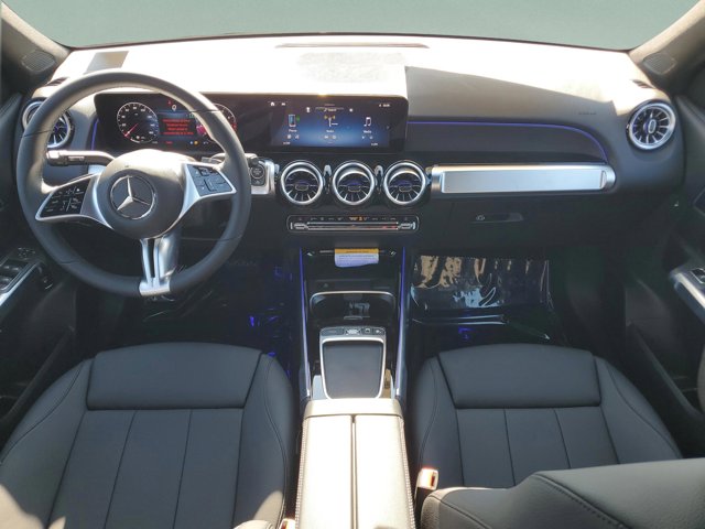 2026 Mercedes-Benz GLB 250 Image 12 of 32