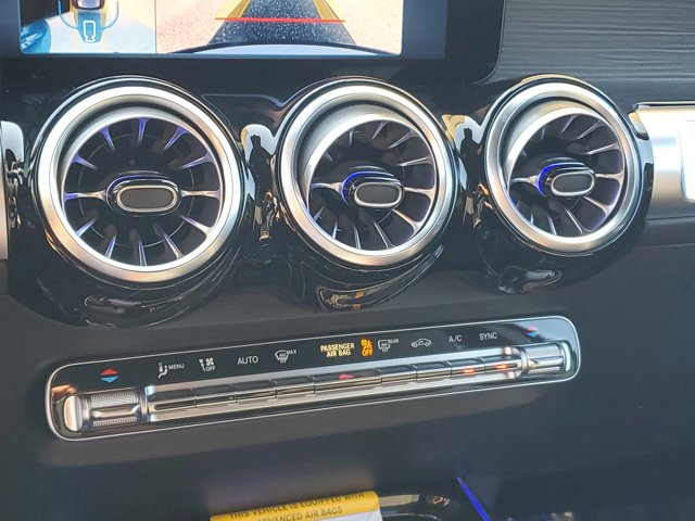 2026 Mercedes-Benz GLB 250 Image 19 of 32