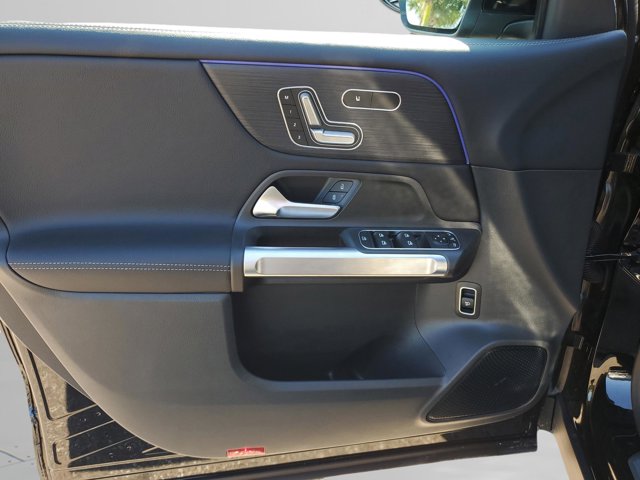 2026 Mercedes-Benz GLB 250 Image 21 of 32