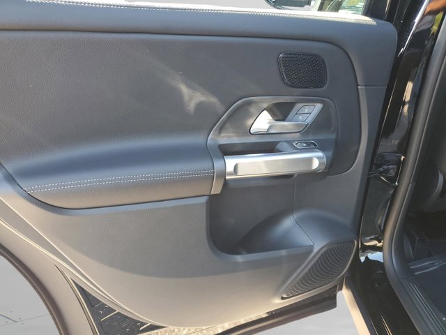 2026 Mercedes-Benz GLB 250 Image 20 of 32