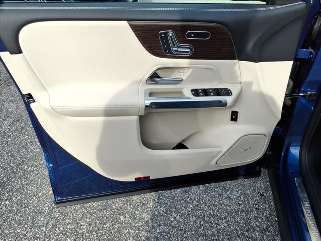 2026 Mercedes-Benz GLB 250 Image 13 of 26